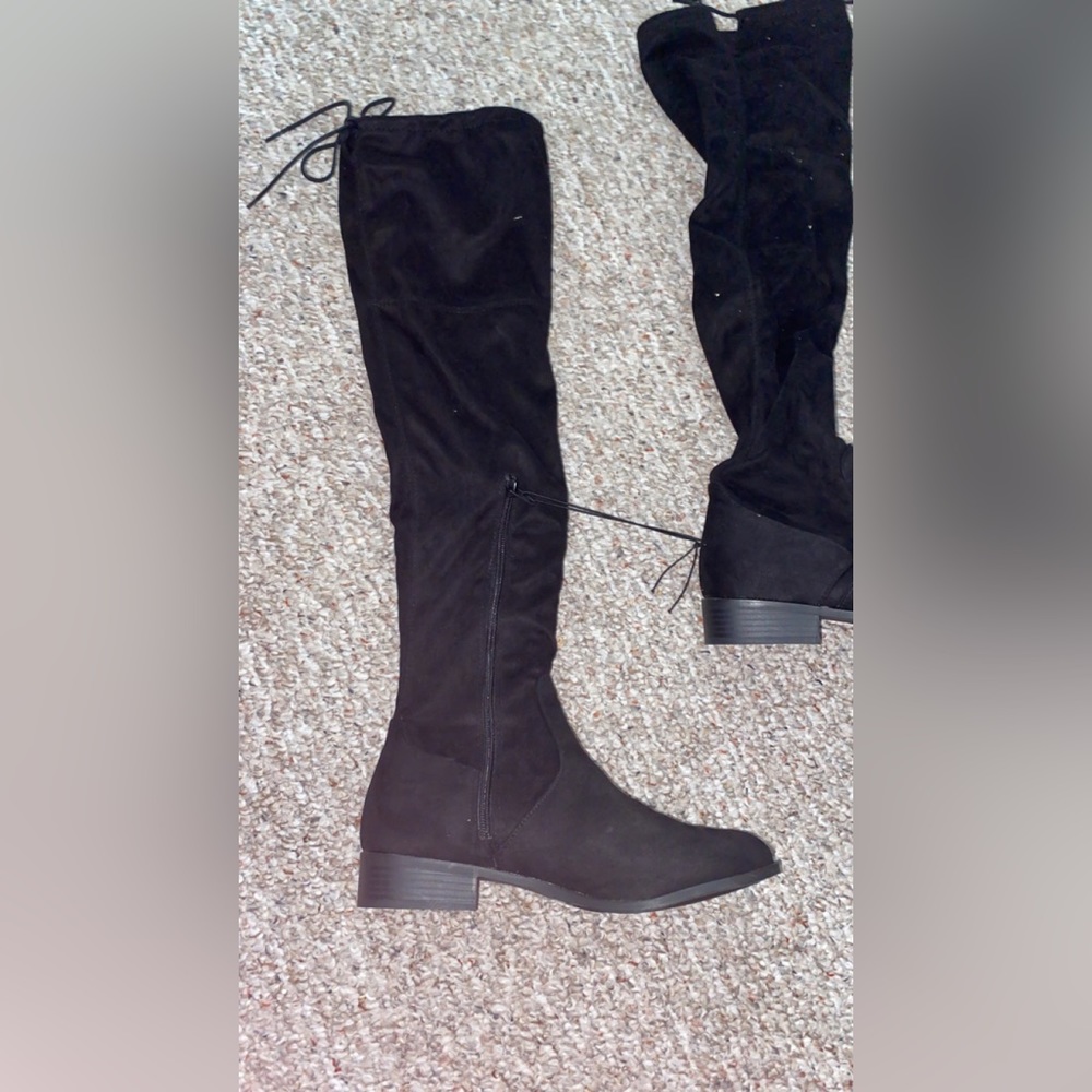 Womens black over knee boot 9.5 memory foam.Arizona brand.